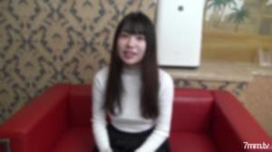 fc2-ppv 3070552 只是年輕是一種奢侈。明亮可愛的 18 歲的第一次中出！ ！ FC2-PPV-3070552
