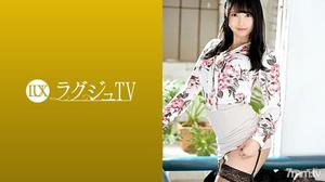 [259LUXU-1365]ラグジュTV 1353 富裕層の男性を相手にデートを重ねる美女が「私を満足させてくれる男性を探すために…」AV撮影に緊急参戦！豊満な胸とお尻に肉付きの良いカラダは感度も良好！このカラダをカメラ前に曝け出し、男の上に跨ったまま激しい腰振りで男の精気を搾り取る様子は、世の男性を虜にすること間違いなし！